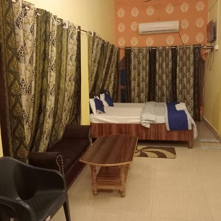 Gangotri Inn Varanasi Eksteriør bilde