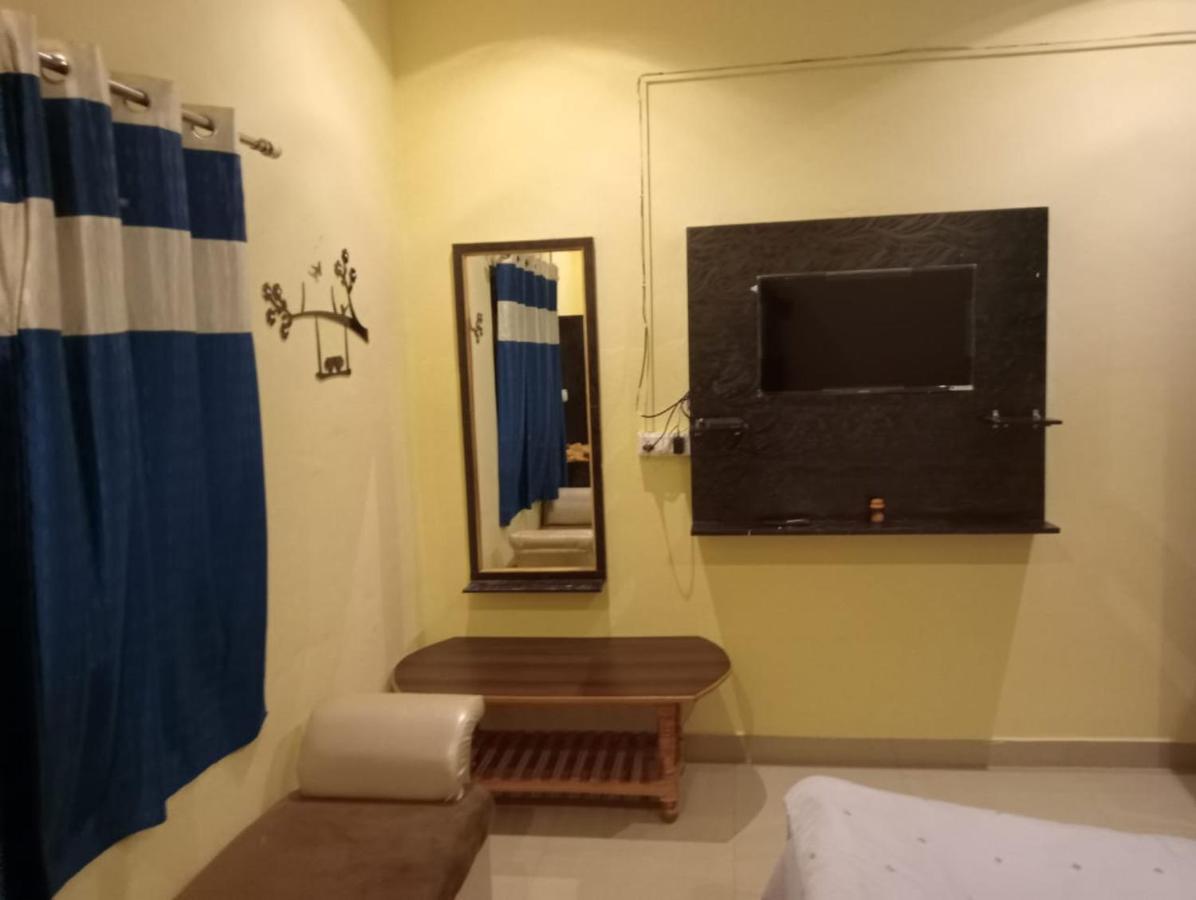 Gangotri Inn Varanasi Eksteriør bilde